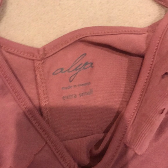 Rose Top - Picture 2 of 2